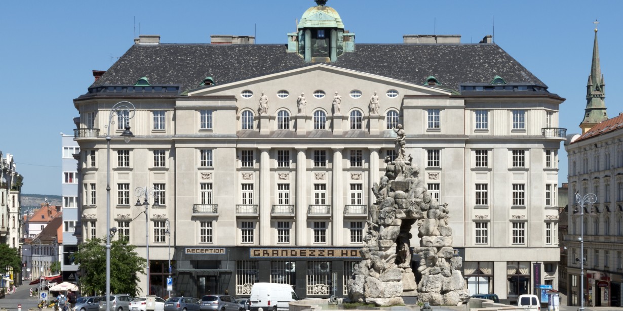 Grandezza Hotel Luxury Palace